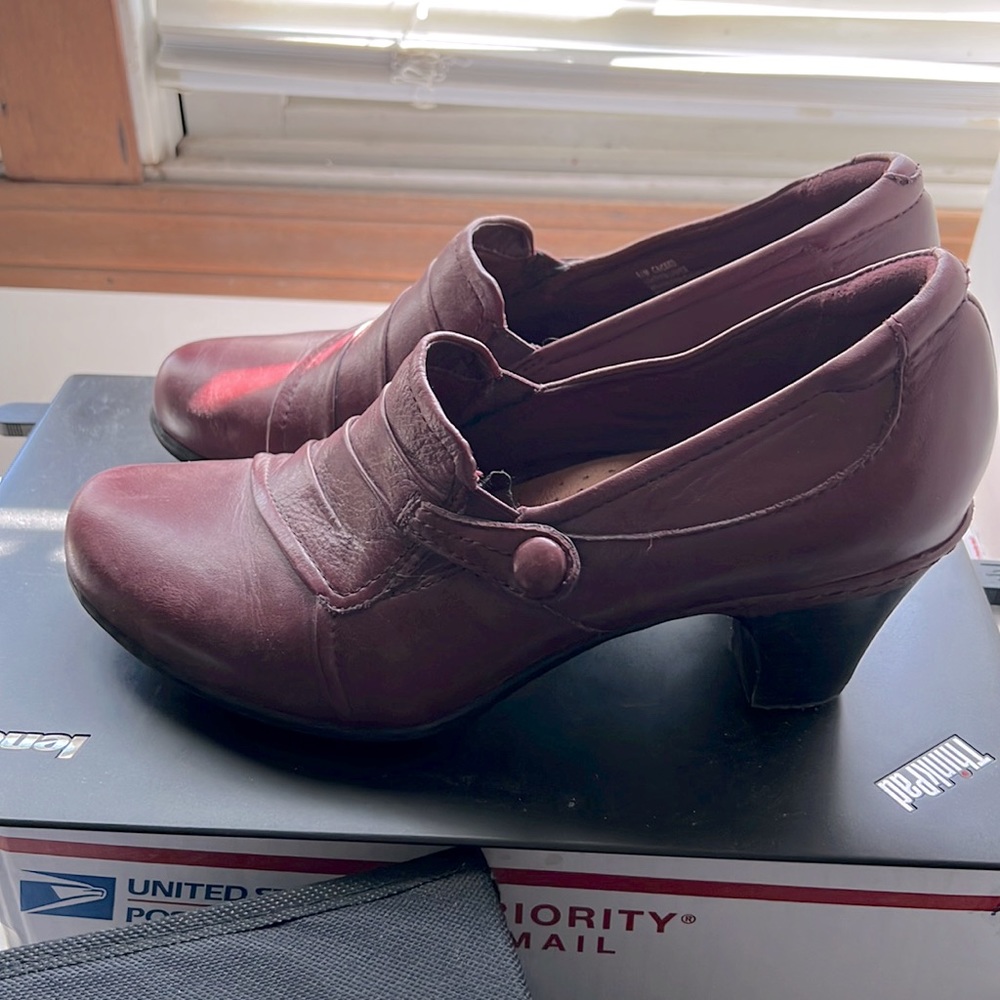 Cobb Hill oxblood slip on heels